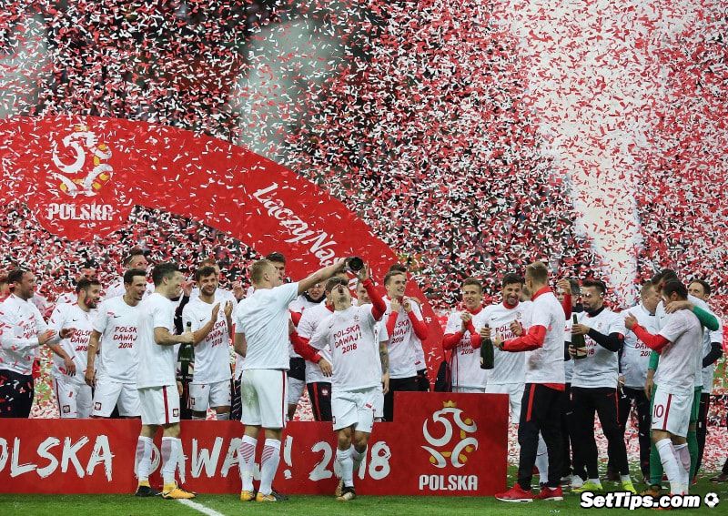Чемпионат Мира 2018: Польша возглавляет группу H